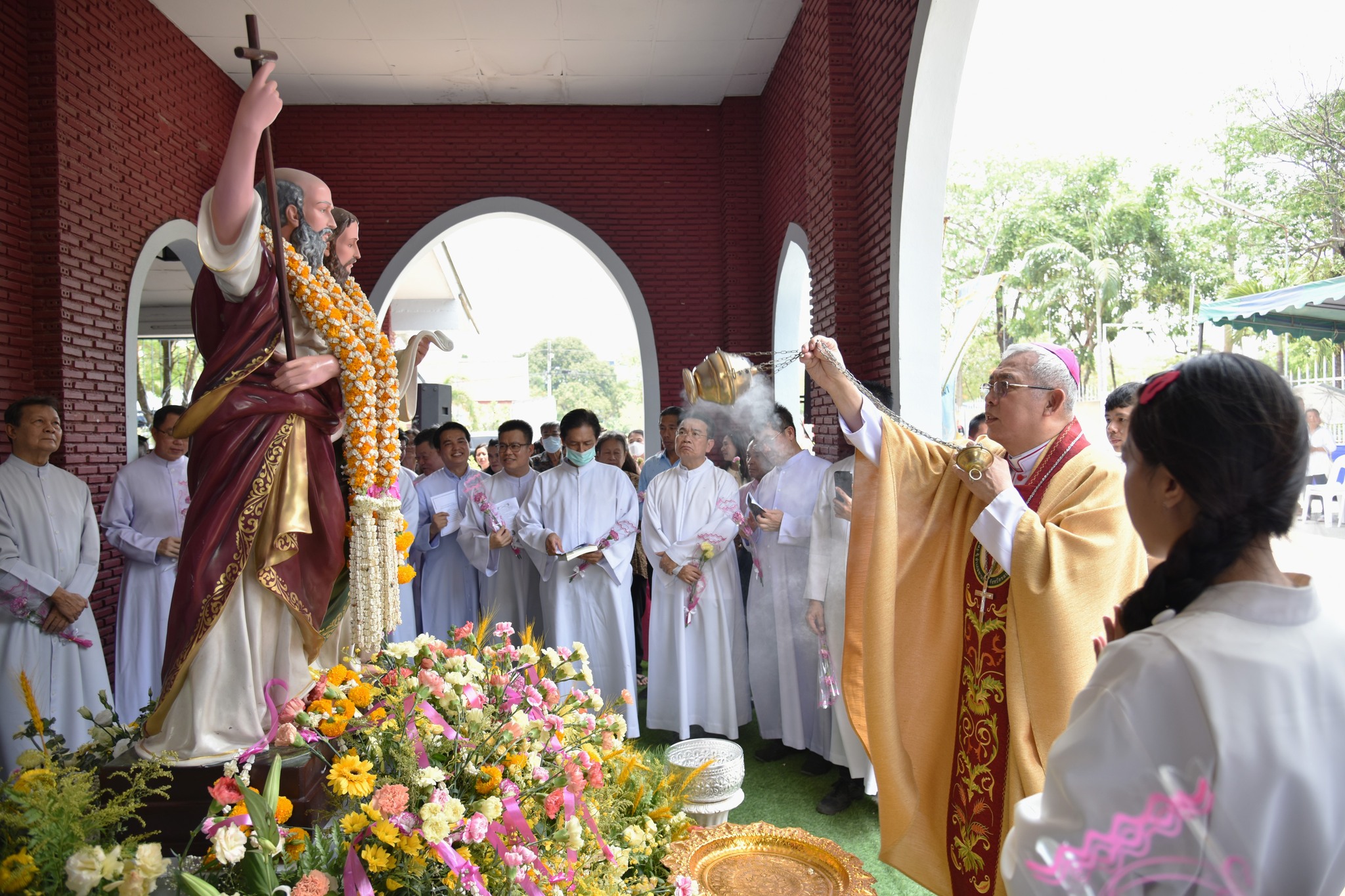 พิธีบูชาขอบพระคุณโอกาสฉลองชุมชนแห่งความเชื่อวัดนักบุญฟิลิปและยากอบ หัวไผ่ อ.พานทอง จ.ชลบุรี 2024