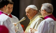 พระสันตะปาปาฟรังซิสทรงประกาศปีศักดิ์สิทธิ์ยูบีลีว่าขอให้ความหวังเติมเต็มวันเวลาของเรา! (Pope proclaims Jubilee: ‘May hope fill our days!’)