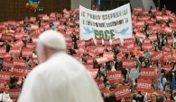 พระสันตะปาปาฟรังซิสทรงขอให้เด็กๆเป็นช่างฝีมือแห่งสันติภาพ (Pope asks children to be “artisans of peace”)