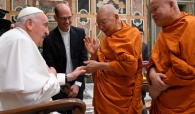 ให้เรามาทำงานร่วมกันเพื่อโลกทั้งหมดมากขึ้น ('Pope to Buddhists: 'Let’s work together for a more inclusive world')