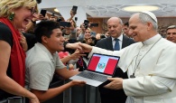 ผู้สื่อข่าวควรส่งเสริมสันติภาพและปลดอาวุธทางคำพูด (Pope Leo XIV: News media should foster peace and disarm words)